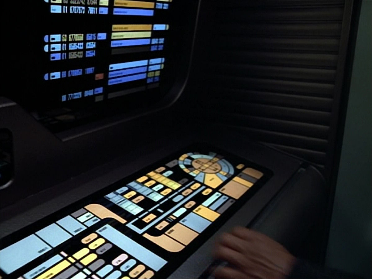 extant_StarTrek_VOY_4x07-ScientificMethod_02964.jpg