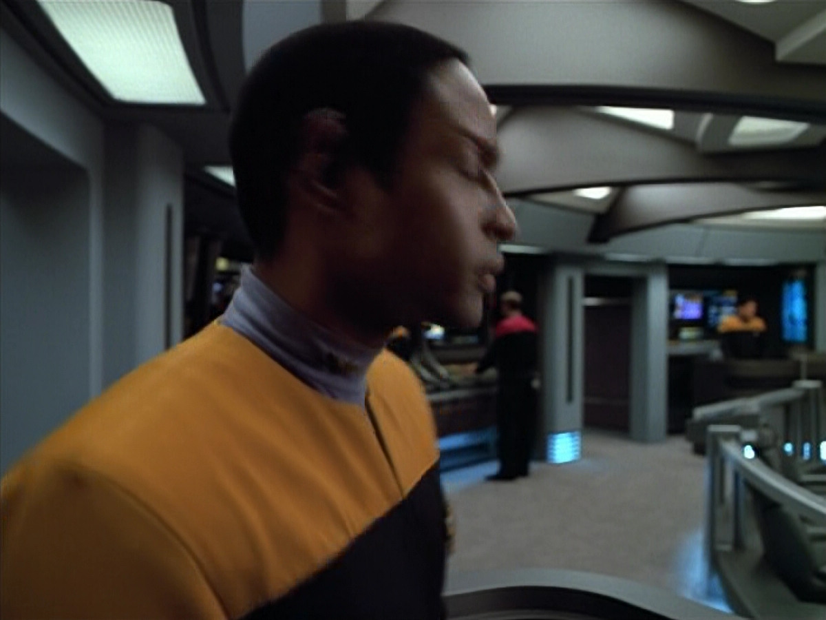 extant_StarTrek_VOY_4x07-ScientificMethod_03003.jpg