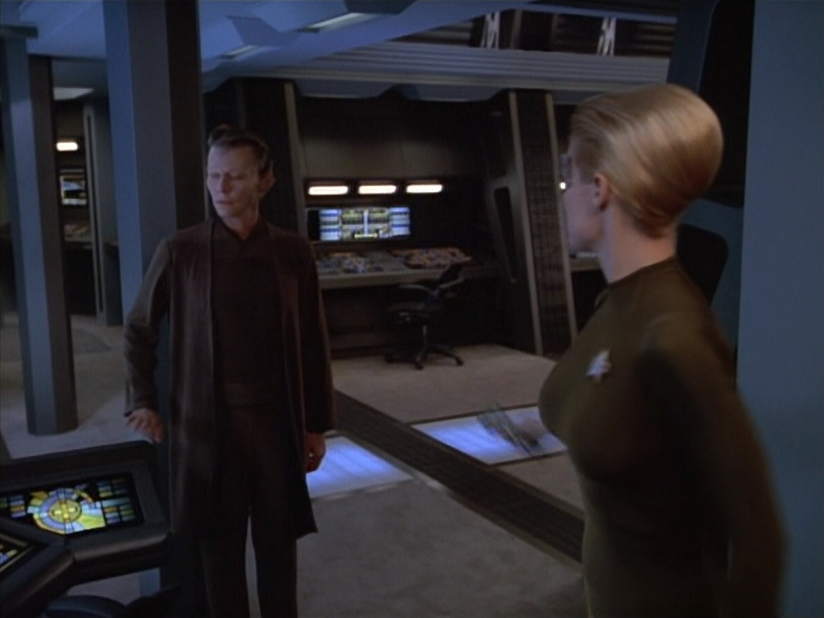 extant_StarTrek_VOY_4x07-ScientificMethod_03081.jpg