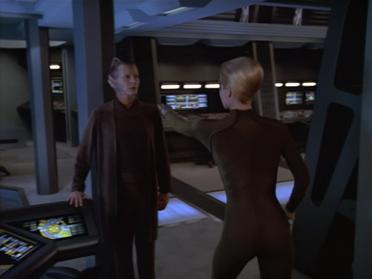 extant_StarTrek_VOY_4x07-ScientificMethod_03082.jpg