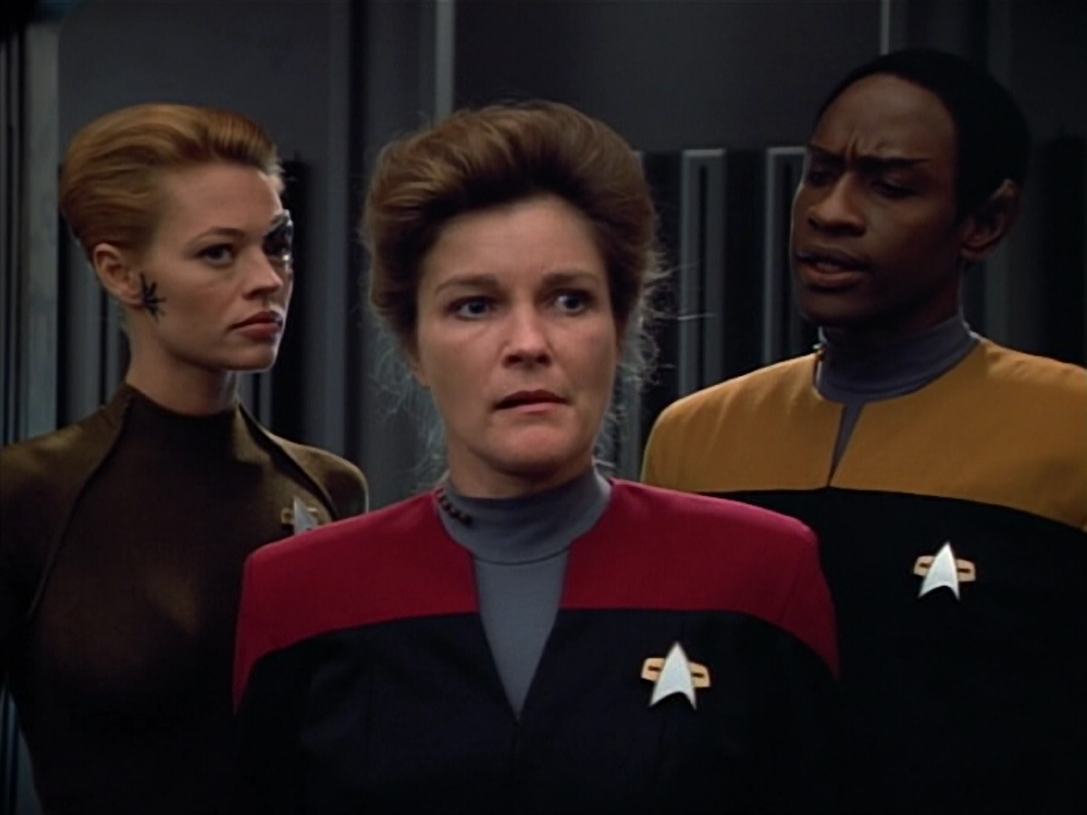 extant_StarTrek_VOY_4x07-ScientificMethod_03133.jpg