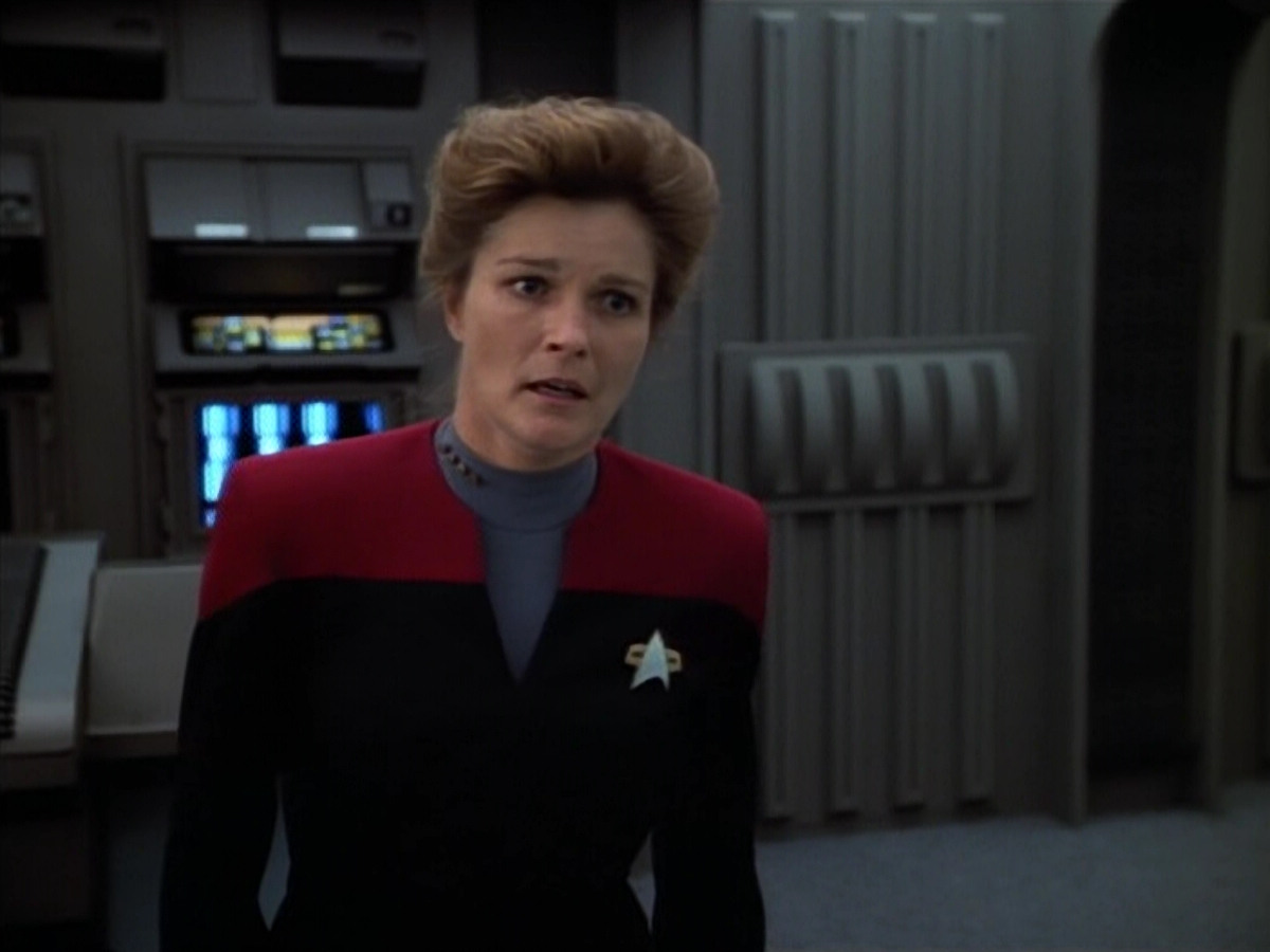 extant_StarTrek_VOY_4x07-ScientificMethod_03229.jpg