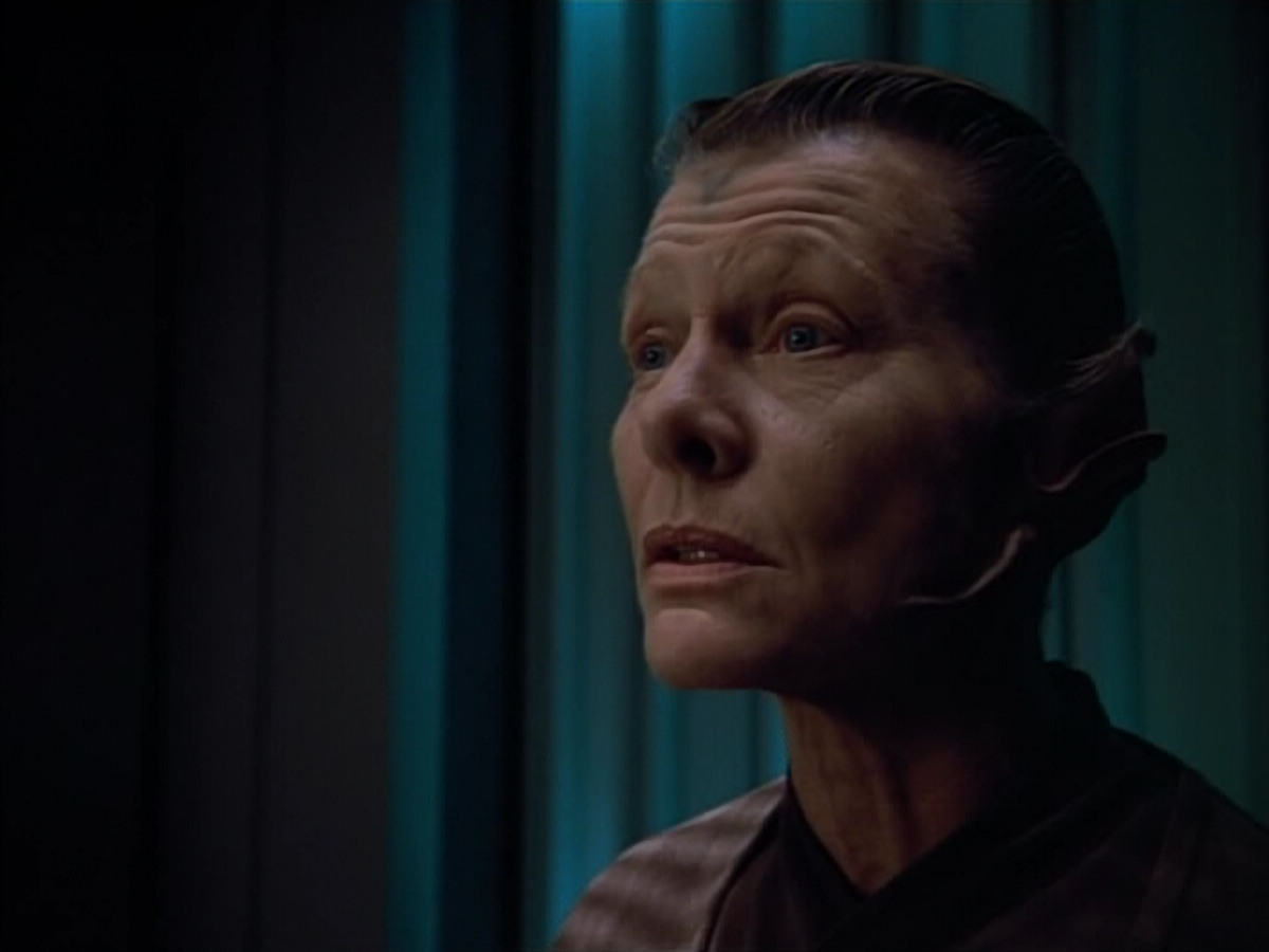 extant_StarTrek_VOY_4x07-ScientificMethod_03265.jpg