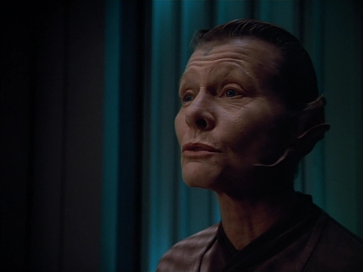 extant_StarTrek_VOY_4x07-ScientificMethod_03286.jpg