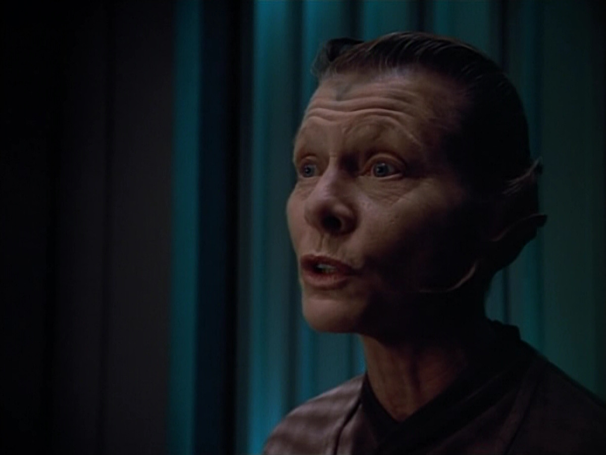 extant_StarTrek_VOY_4x07-ScientificMethod_03290.jpg