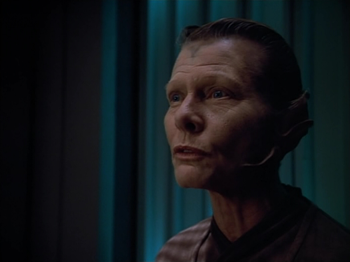 extant_StarTrek_VOY_4x07-ScientificMethod_03302.jpg