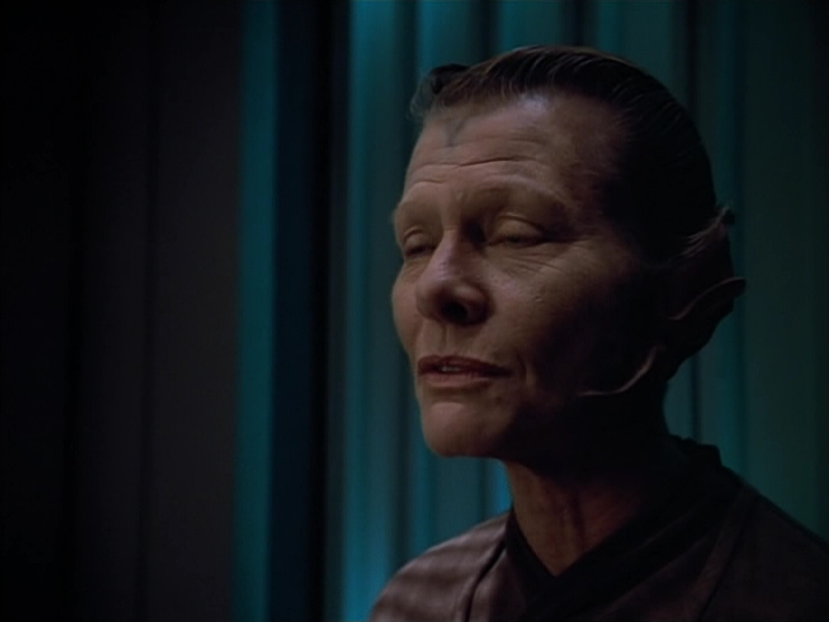 extant_StarTrek_VOY_4x07-ScientificMethod_03306.jpg