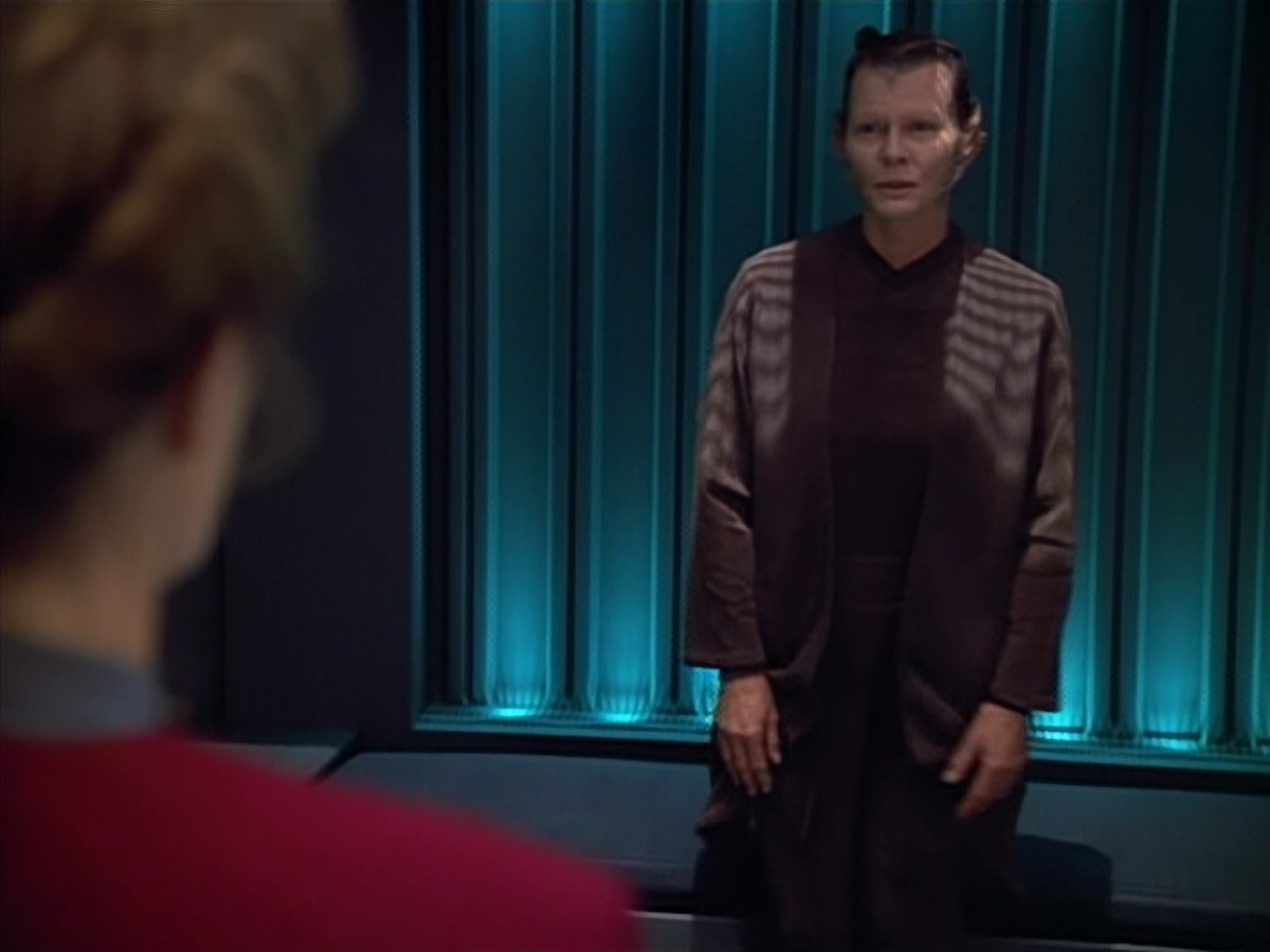 extant_StarTrek_VOY_4x07-ScientificMethod_03323.jpg