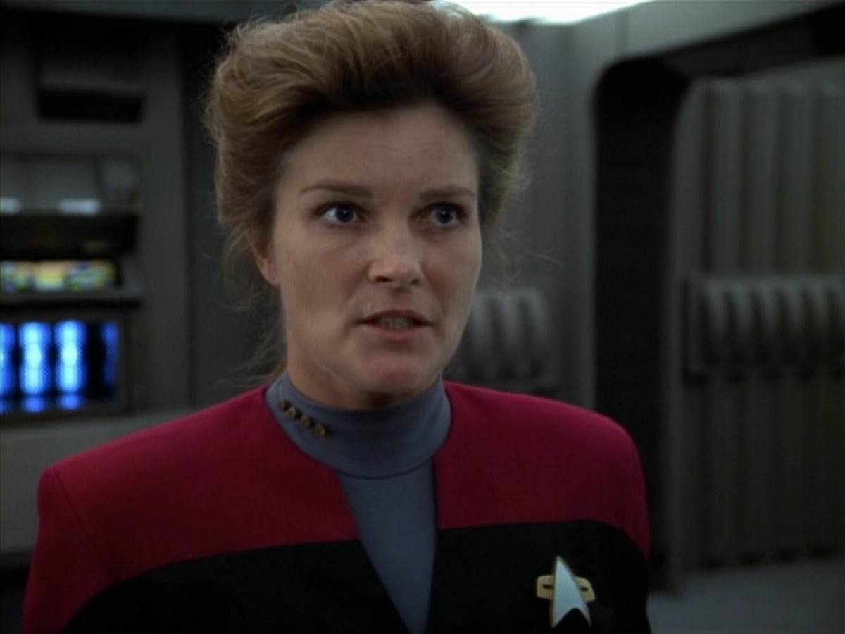 extant_StarTrek_VOY_4x07-ScientificMethod_03329.jpg