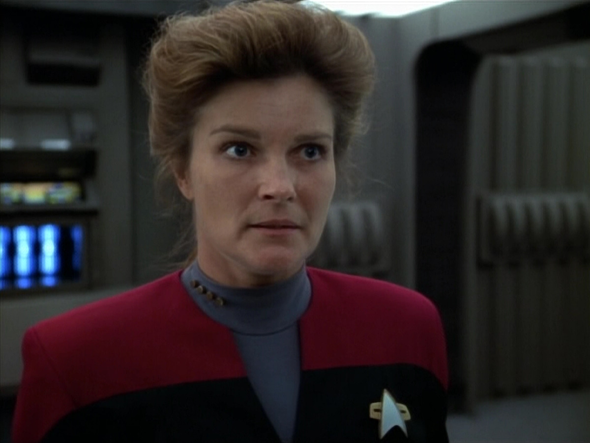 extant_StarTrek_VOY_4x07-ScientificMethod_03331.jpg