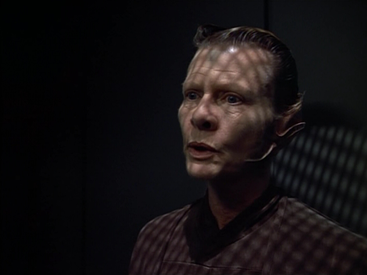 extant_StarTrek_VOY_4x07-ScientificMethod_03431.jpg