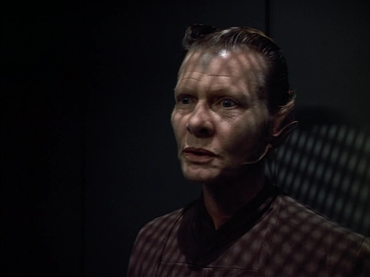 extant_StarTrek_VOY_4x07-ScientificMethod_03438.jpg