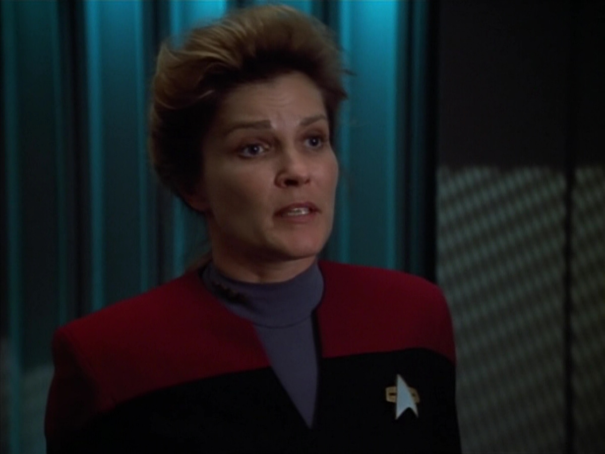 extant_StarTrek_VOY_4x07-ScientificMethod_03441.jpg