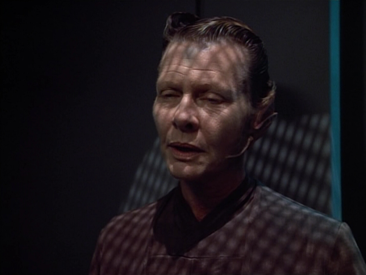 extant_StarTrek_VOY_4x07-ScientificMethod_03450.jpg