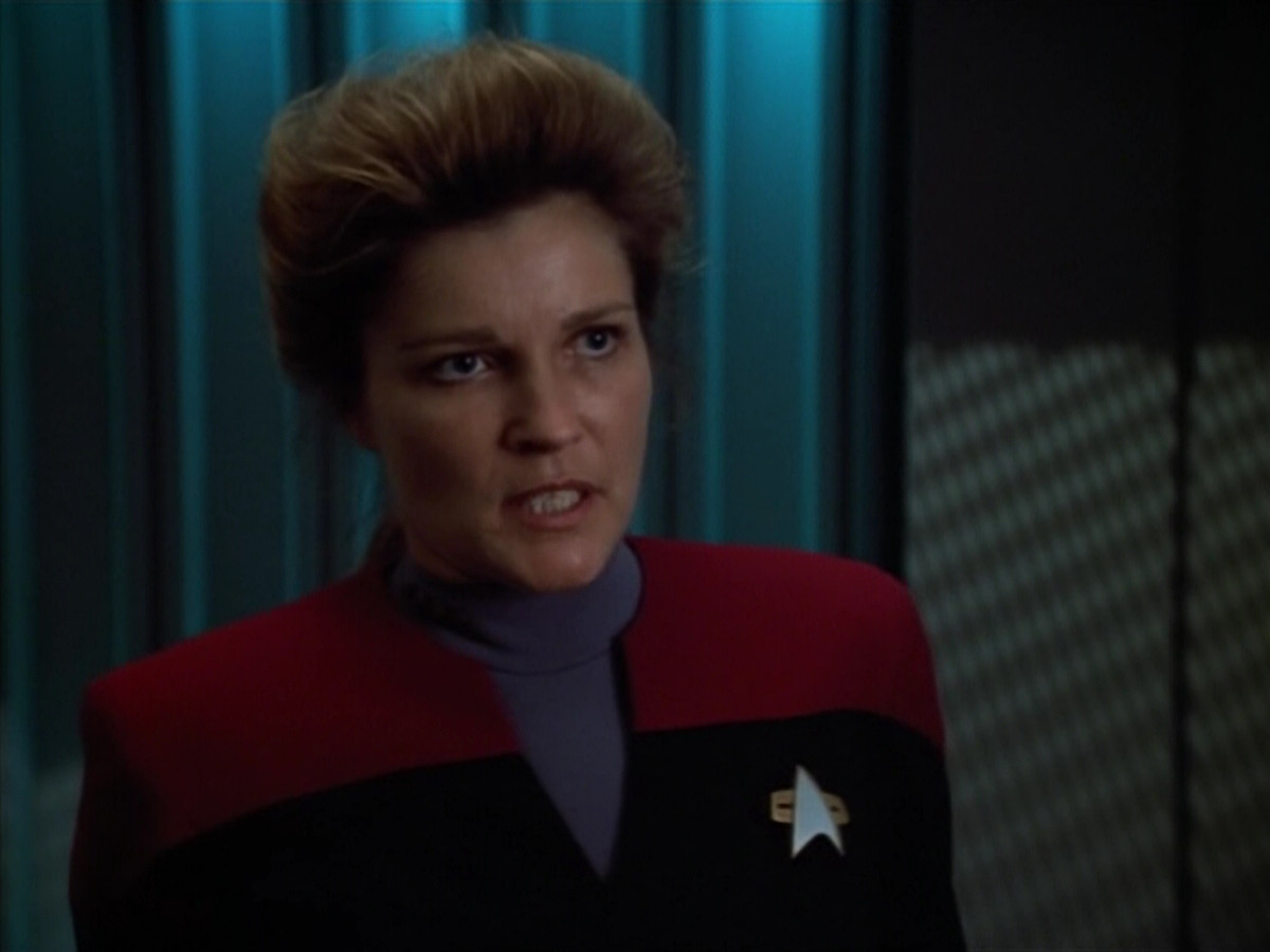 extant_StarTrek_VOY_4x07-ScientificMethod_03478.jpg