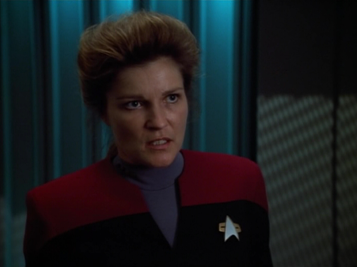 extant_StarTrek_VOY_4x07-ScientificMethod_03482.jpg