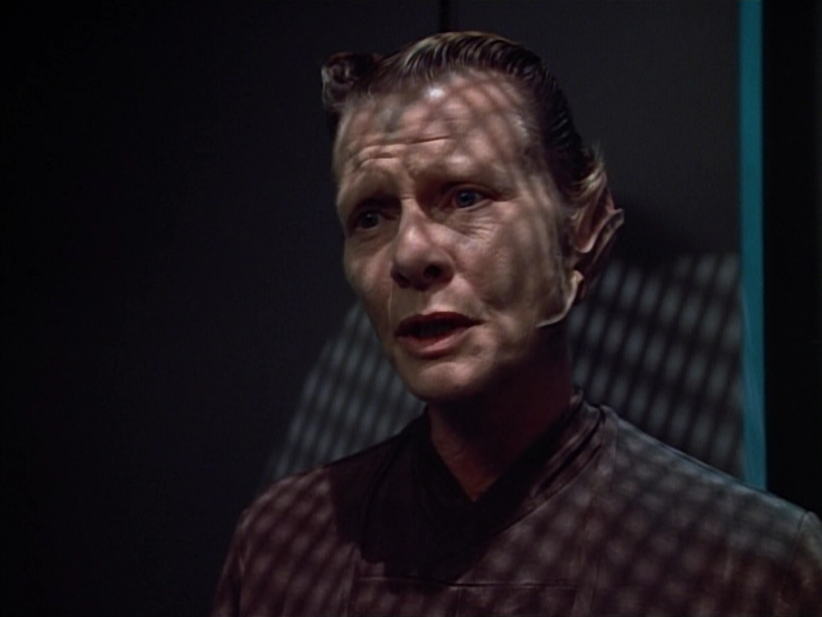 extant_StarTrek_VOY_4x07-ScientificMethod_03488.jpg