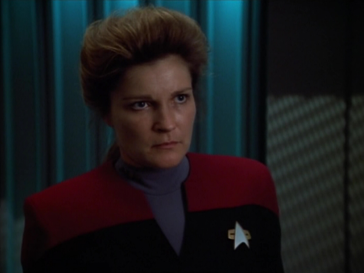 extant_StarTrek_VOY_4x07-ScientificMethod_03493.jpg