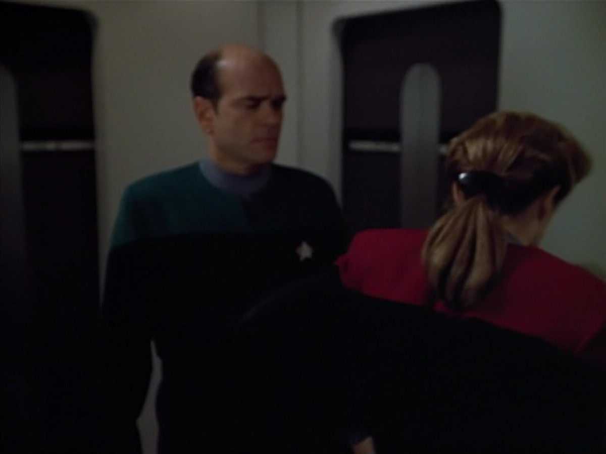 extant_StarTrek_VOY_4x07-ScientificMethod_03559.jpg