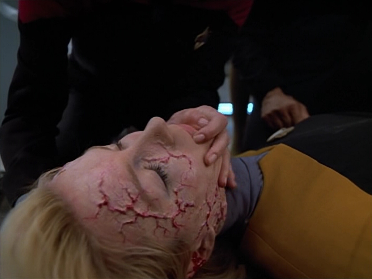 extant_StarTrek_VOY_4x07-ScientificMethod_03615.jpg