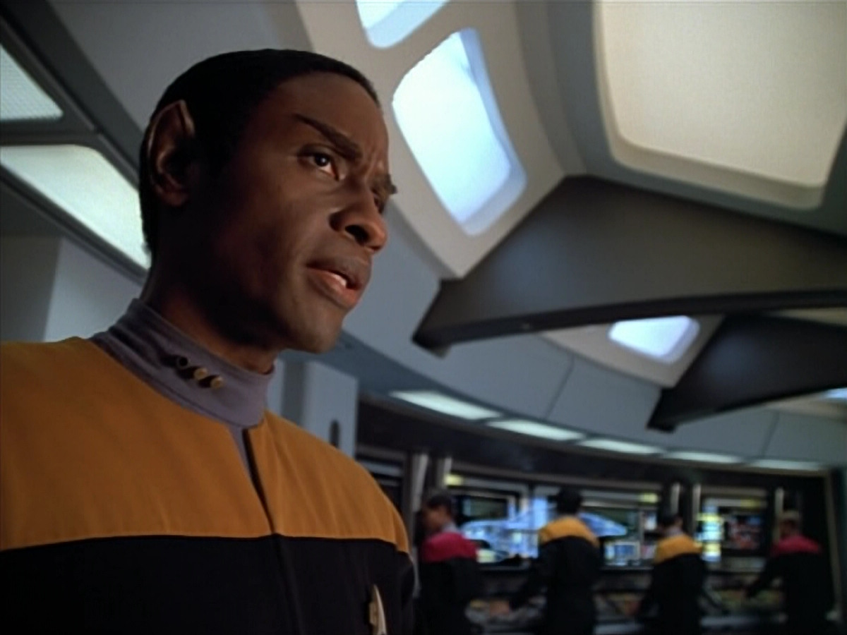 extant_StarTrek_VOY_4x07-ScientificMethod_03693.jpg