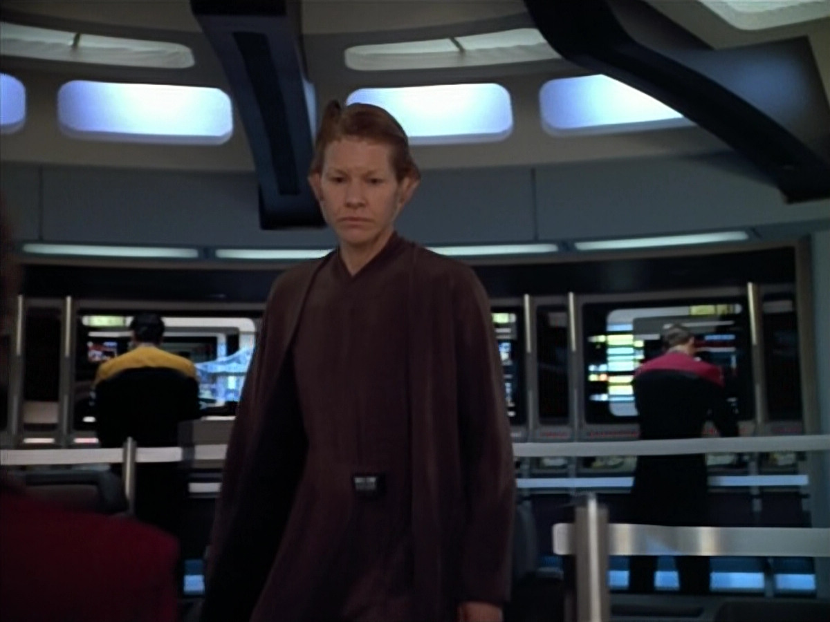 extant_StarTrek_VOY_4x07-ScientificMethod_03743.jpg