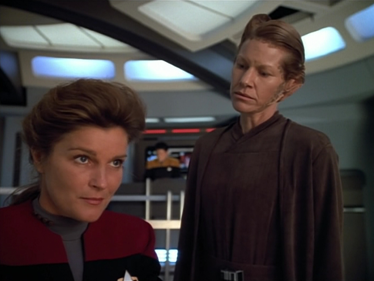 extant_StarTrek_VOY_4x07-ScientificMethod_03758.jpg