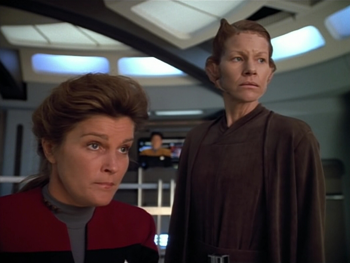extant_StarTrek_VOY_4x07-ScientificMethod_03762.jpg