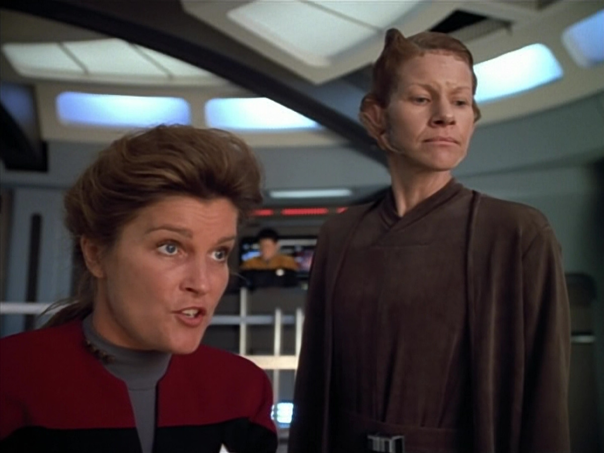 extant_StarTrek_VOY_4x07-ScientificMethod_03767.jpg