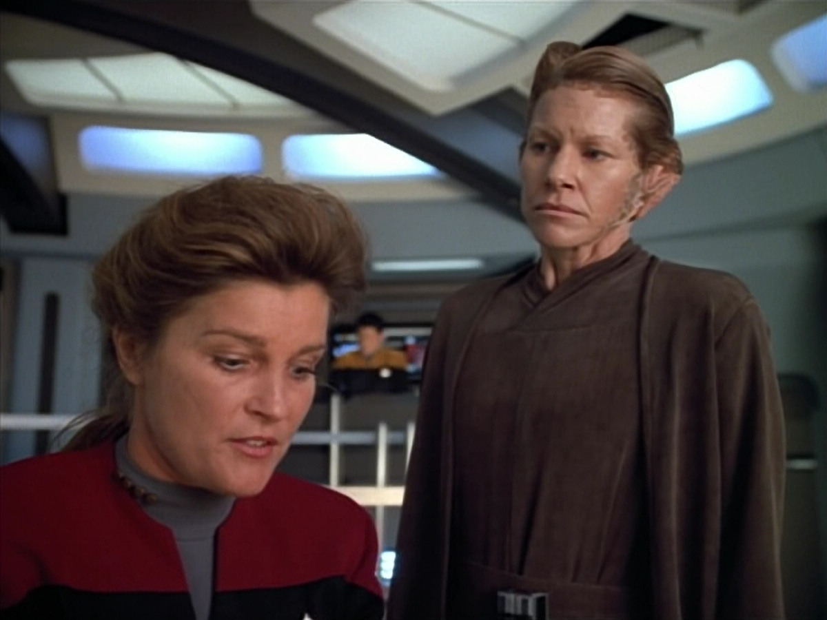 extant_StarTrek_VOY_4x07-ScientificMethod_03772.jpg
