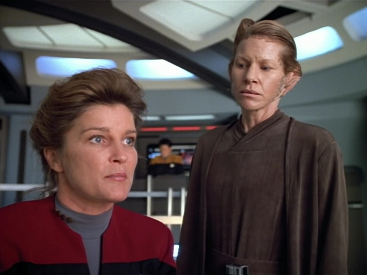 extant_StarTrek_VOY_4x07-ScientificMethod_03780.jpg