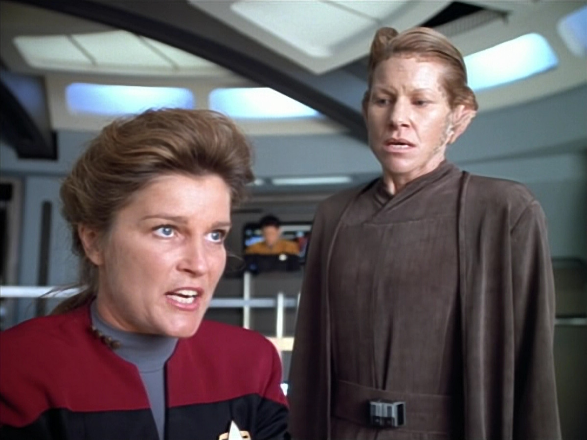 extant_StarTrek_VOY_4x07-ScientificMethod_03800.jpg