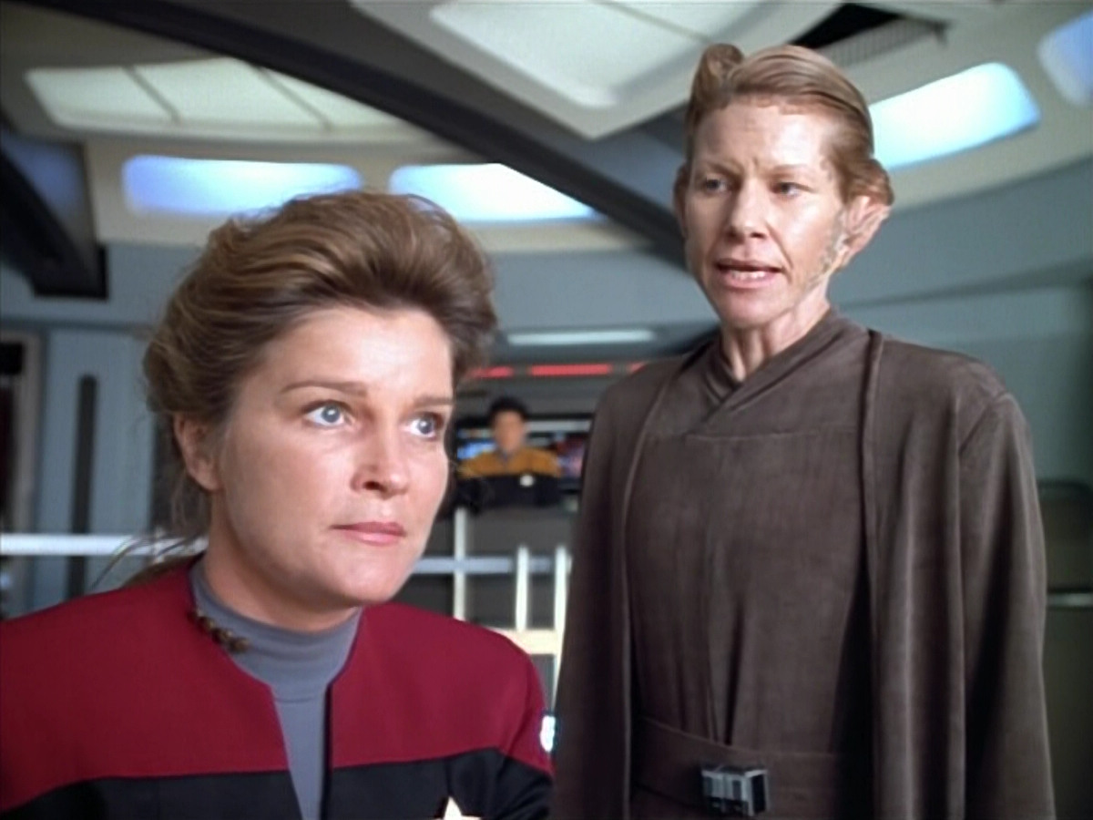 extant_StarTrek_VOY_4x07-ScientificMethod_03802.jpg
