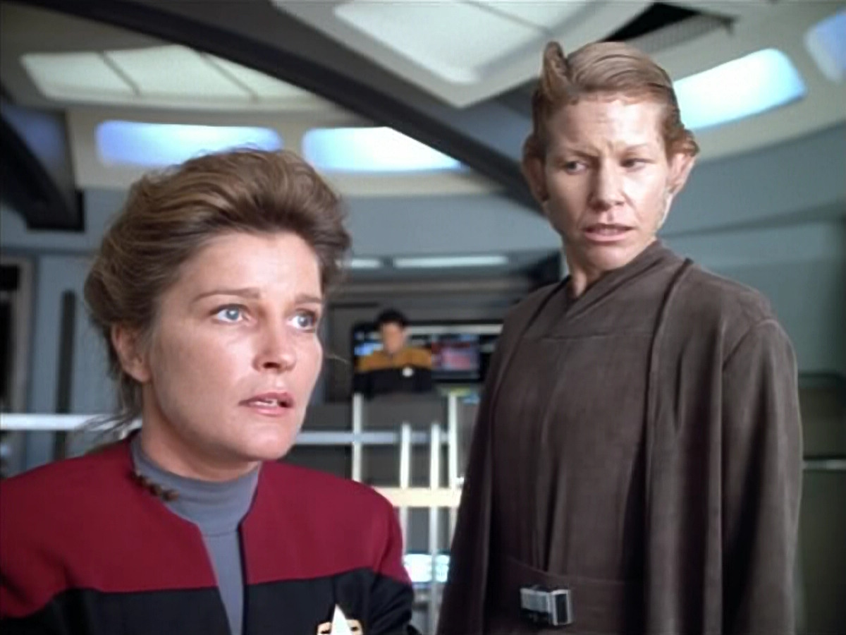 extant_StarTrek_VOY_4x07-ScientificMethod_03809.jpg