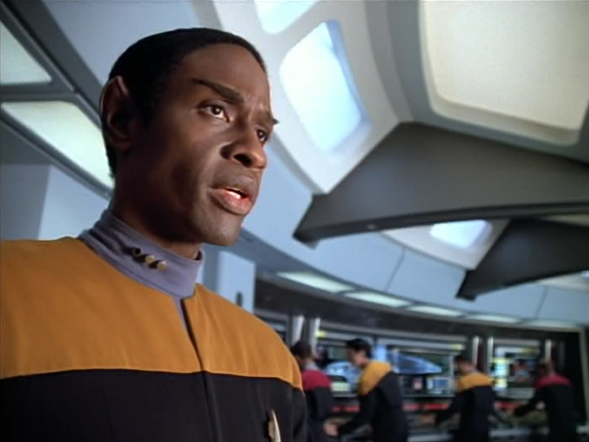 extant_StarTrek_VOY_4x07-ScientificMethod_03825.jpg