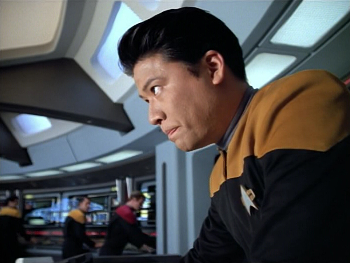 extant_StarTrek_VOY_4x07-ScientificMethod_03843.jpg