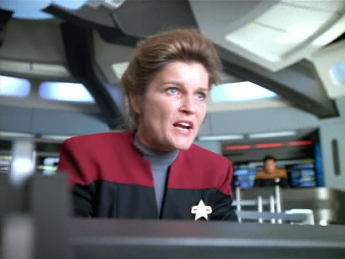 extant_StarTrek_VOY_4x07-ScientificMethod_03865.jpg