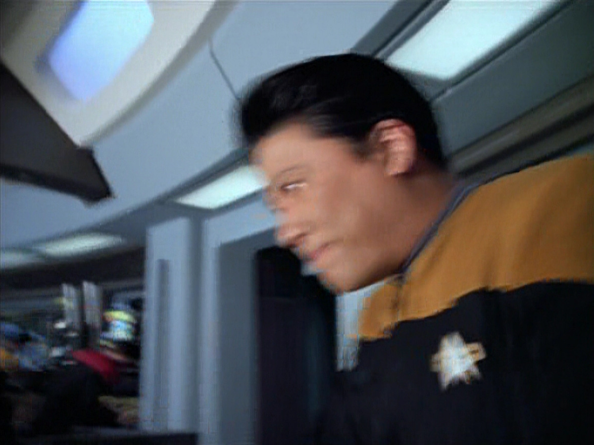 extant_StarTrek_VOY_4x07-ScientificMethod_03871.jpg