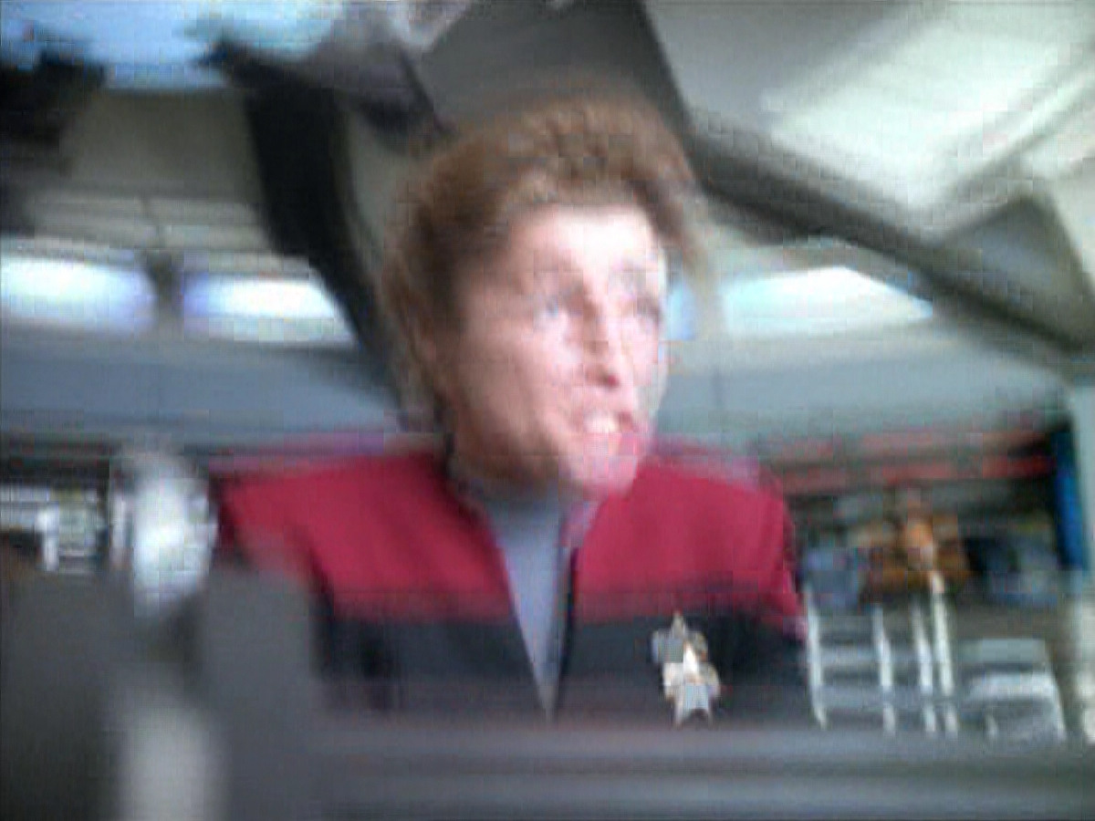 extant_StarTrek_VOY_4x07-ScientificMethod_03878.jpg