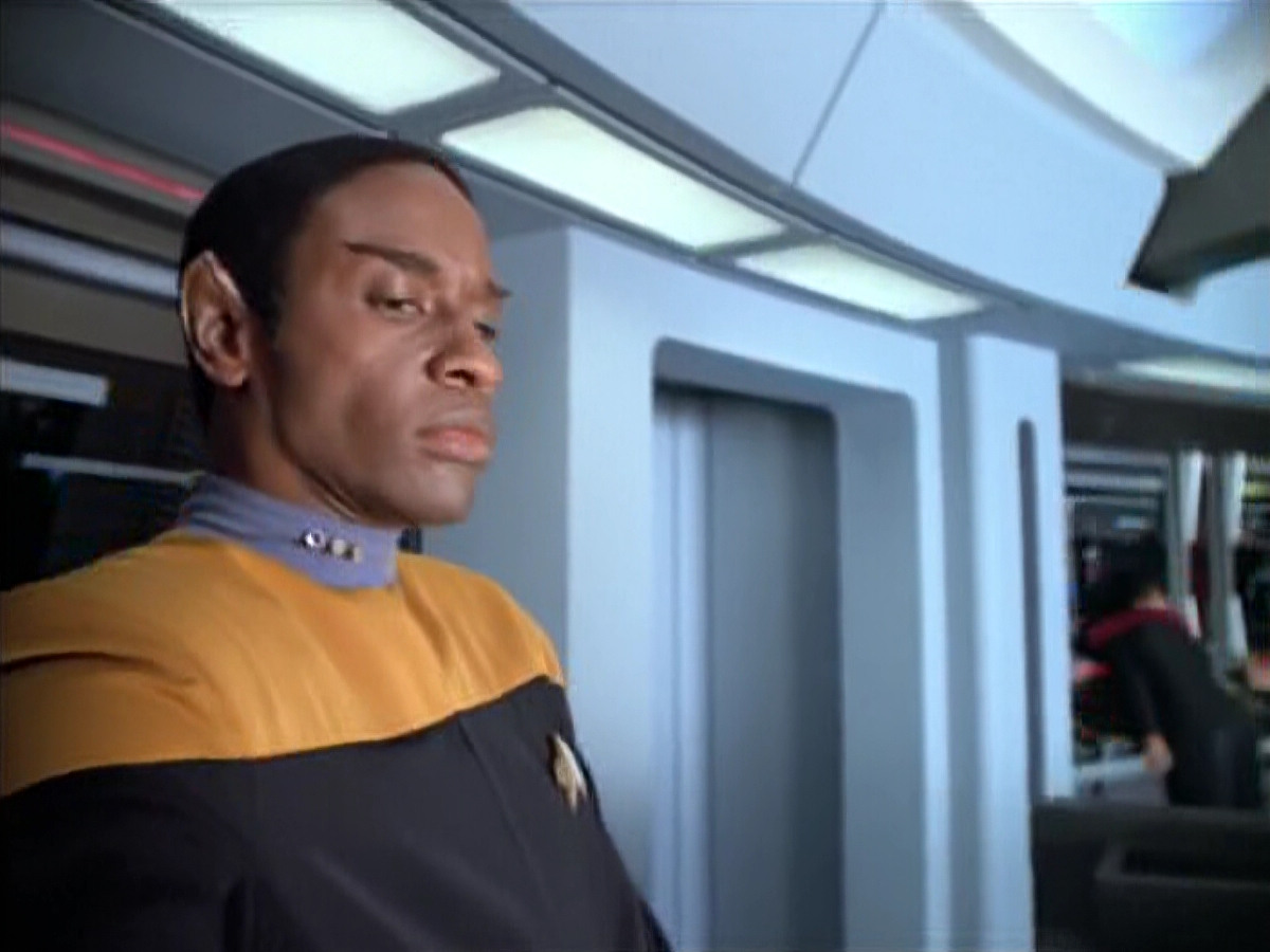 extant_StarTrek_VOY_4x07-ScientificMethod_03890.jpg