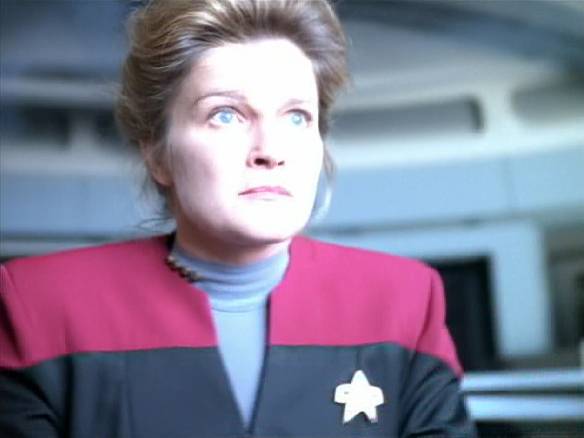 extant_StarTrek_VOY_4x07-ScientificMethod_03930.jpg