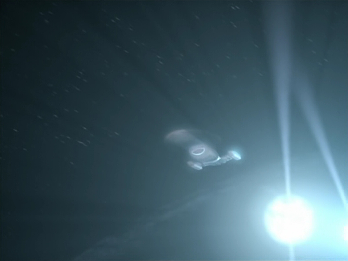 extant_StarTrek_VOY_4x07-ScientificMethod_03938.jpg
