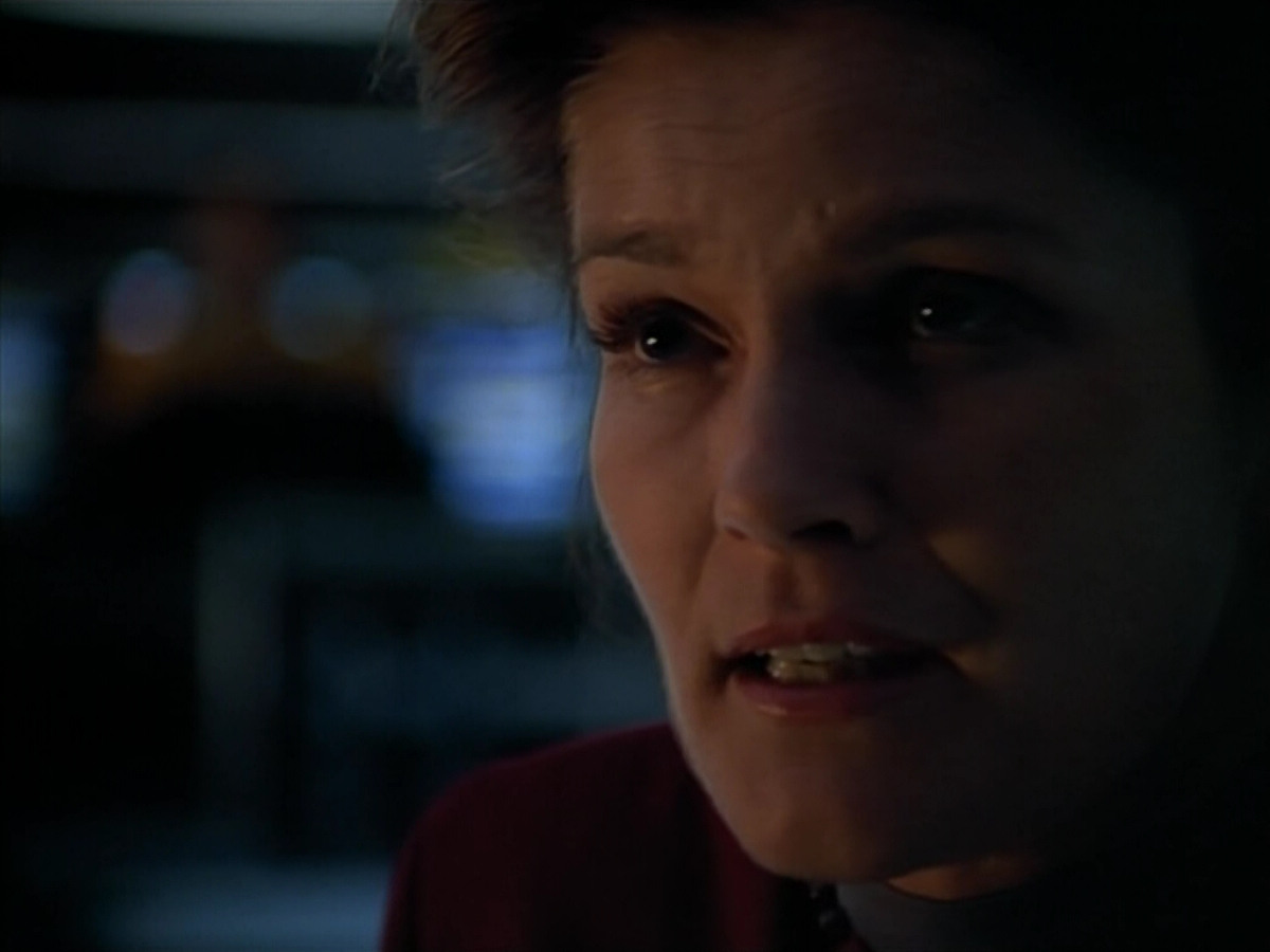 extant_StarTrek_VOY_4x07-ScientificMethod_03960.jpg