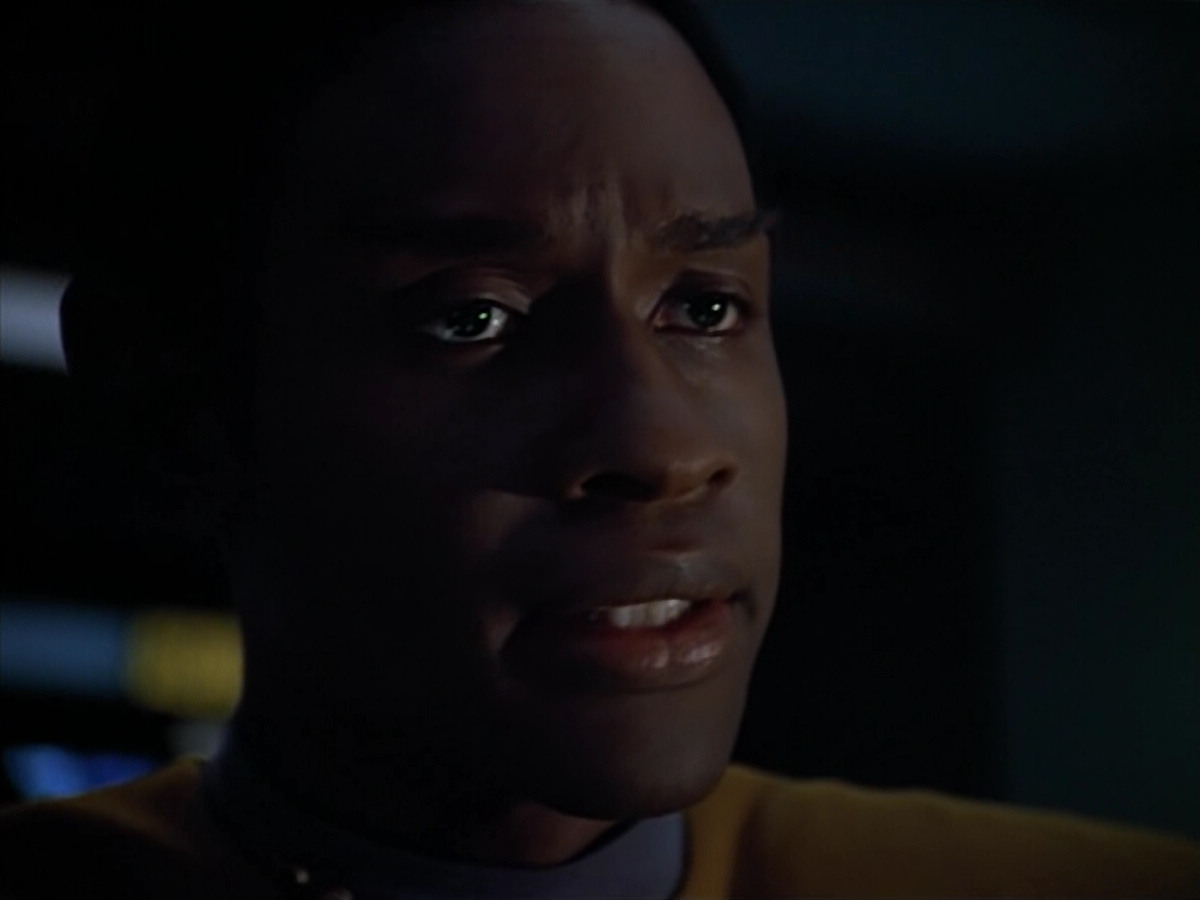 extant_StarTrek_VOY_4x07-ScientificMethod_03967.jpg
