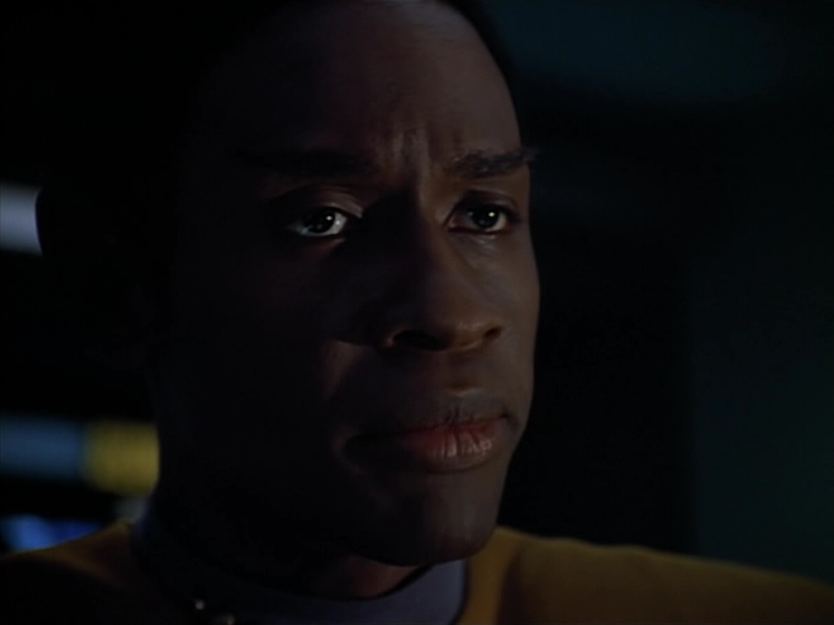 extant_StarTrek_VOY_4x07-ScientificMethod_03968.jpg