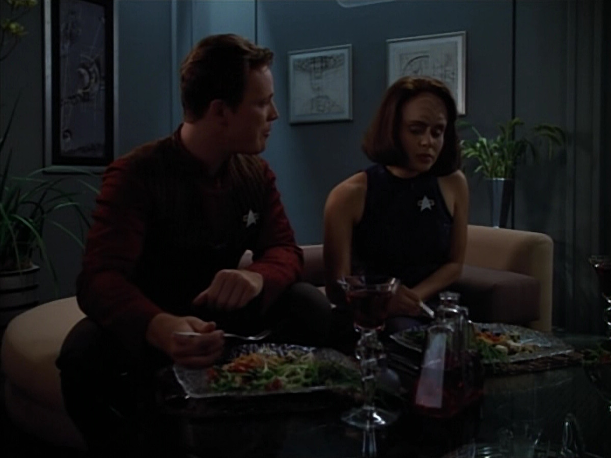 extant_StarTrek_VOY_4x07-ScientificMethod_04110.jpg