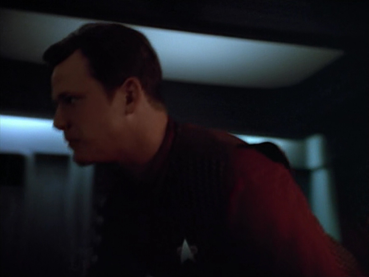extant_StarTrek_VOY_4x07-ScientificMethod_04116.jpg