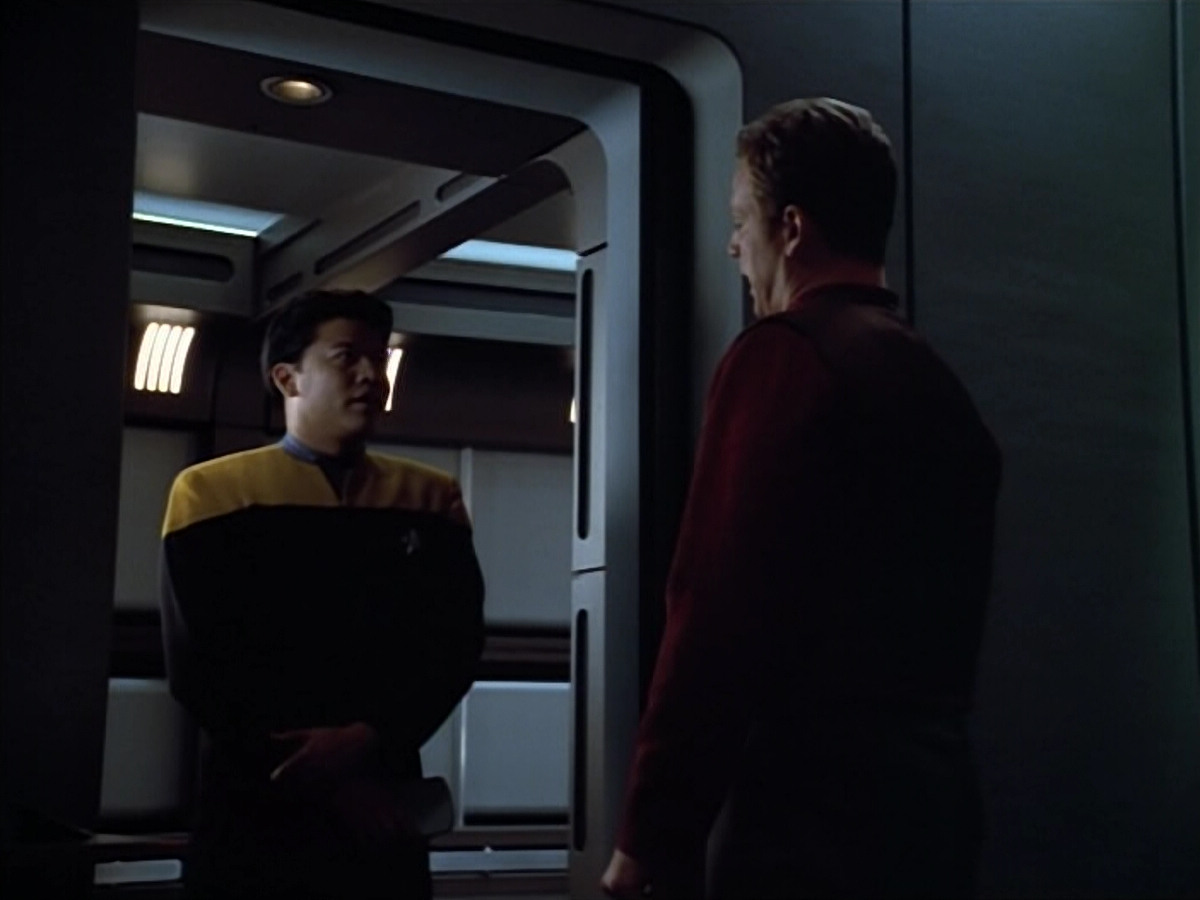 extant_StarTrek_VOY_4x07-ScientificMethod_04124.jpg