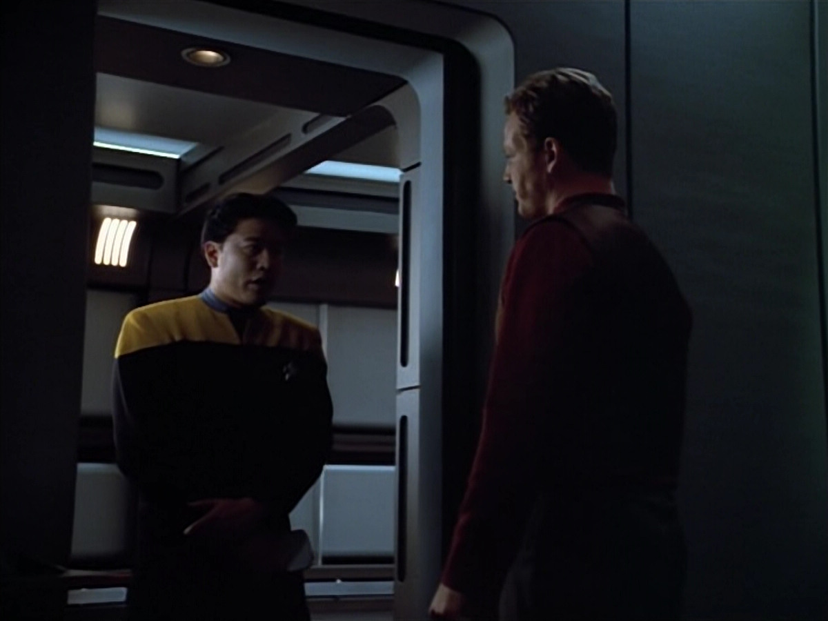 extant_StarTrek_VOY_4x07-ScientificMethod_04126.jpg