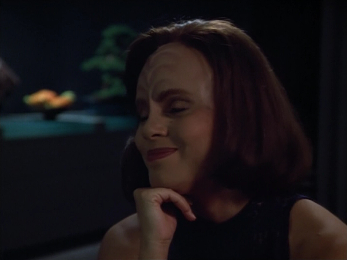 extant_StarTrek_VOY_4x07-ScientificMethod_04129.jpg